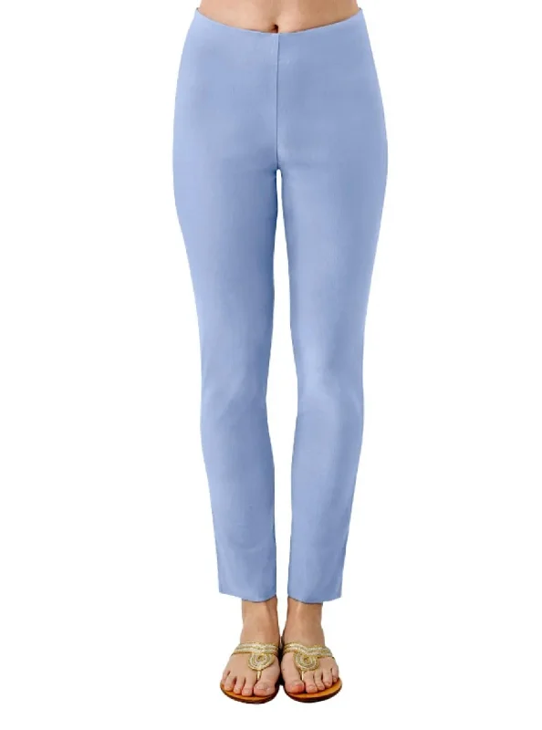 Classic Gripeless Pull On Pant In Periwinkle