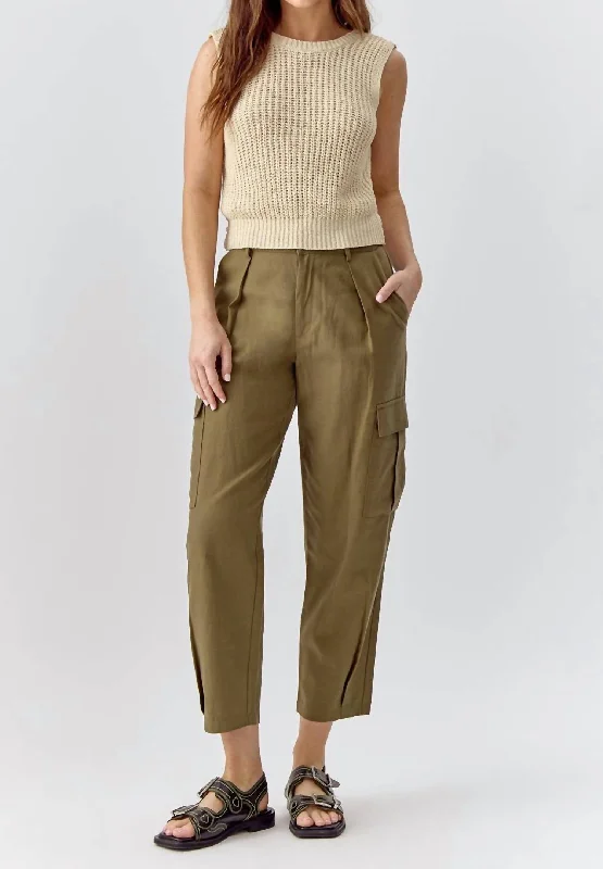 Izzy Cargo Barrel Pants In Deep Olive